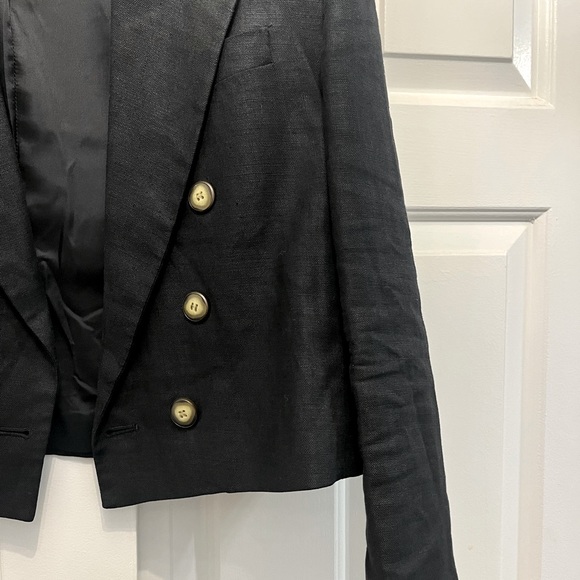 Liz Claiborne Collection Cropped Linen Blazer - Picture 2 of 6